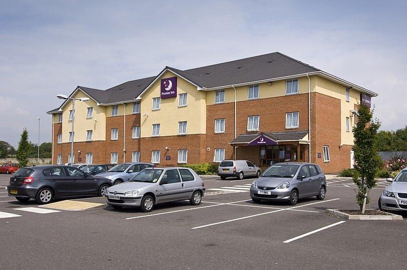 Отель Premier Inn Swindon Central