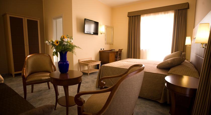 Отель Hotel Villa Tirreno