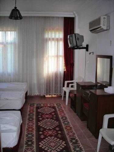 Ünlü Hotel
