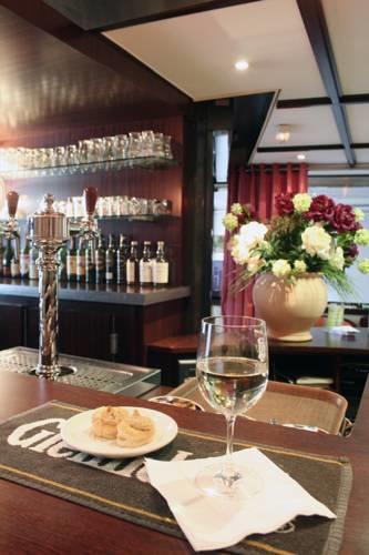 Отель Logis Brithotel Les Voyageurs