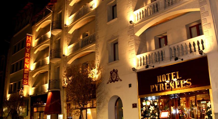 Отель Hotel Pyrénées