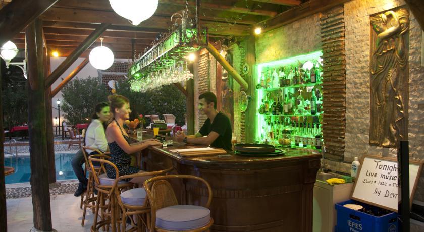 Отель Mavera Hotel