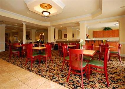Отель Comfort Suites Valdosta