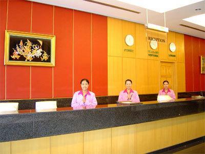 Отель Diamond Plaza Hotel