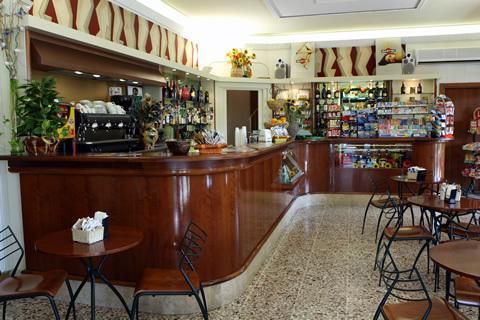 Отель Albergo Pino Solitario