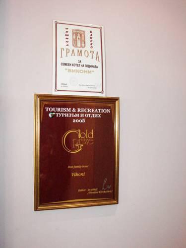 Vikoni Family Hotel