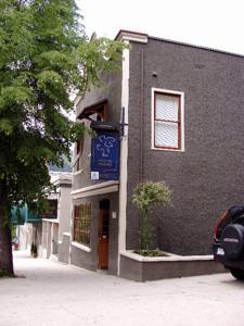 Хостел Dancing Bear Inn Hostel