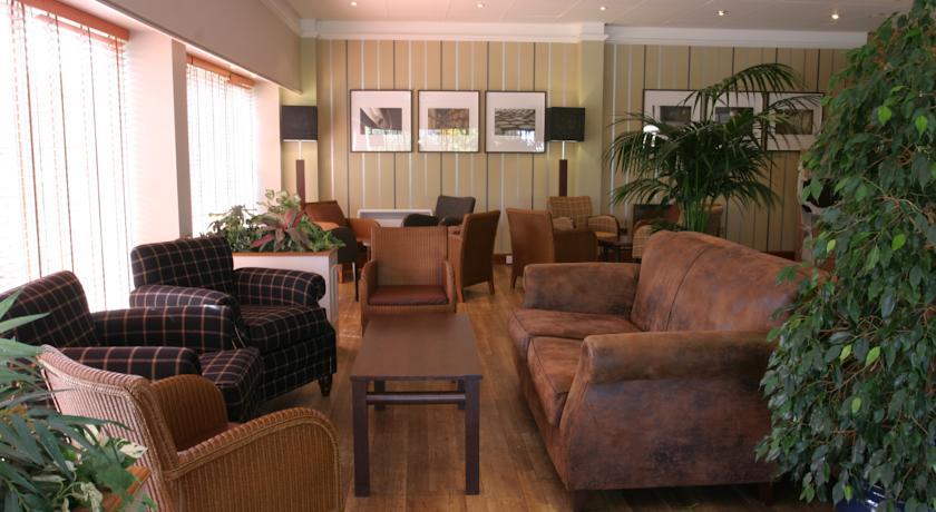 Отель Crerar Eight Acres Hotel