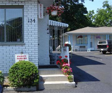 Отель Lucien Motel