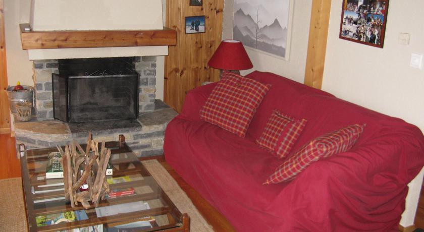 Апартаменты Chalet Tschoueilles 3 Stars