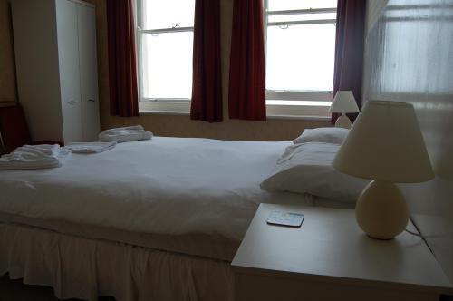 Отель Marine Parade Hotel