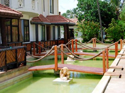 Отель The Cosy Beach