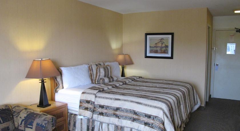 Отель First Canada Inns