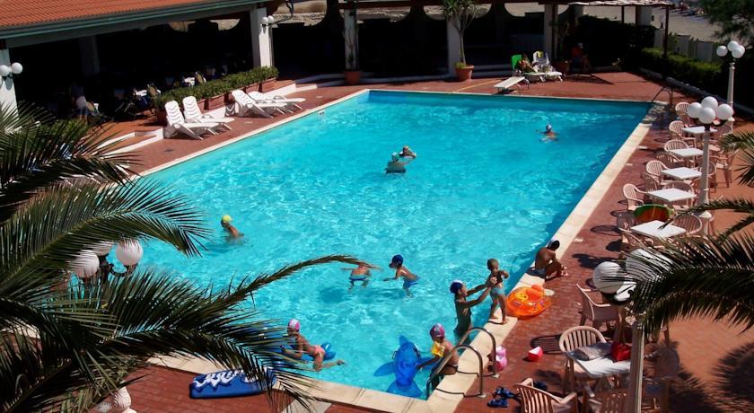 Отель Hotel Residence Il Gabbiano
