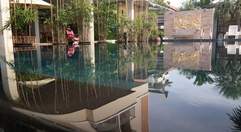 Отель Smile Hua-Hin Resort
