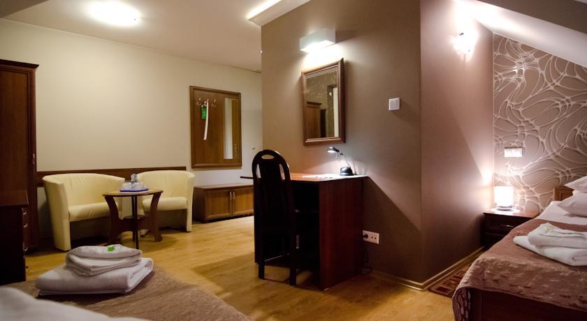 Гостевой дом Hotelik Gościniec Pod Sosnami Drzonków