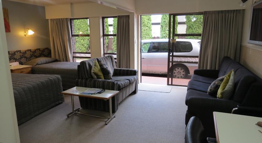 Отель Beetham Park Motel