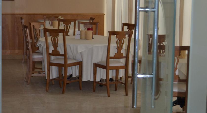 Отель Hotel Moteluno