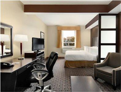 Отель Ramada Cold Lake