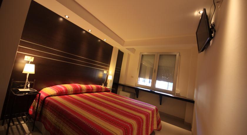 Отель Hotel Iberia