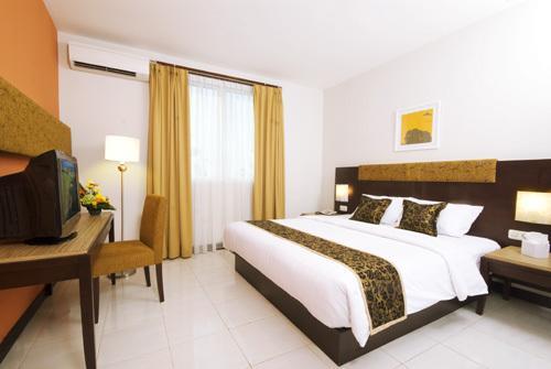C'ONE Hotel Plaza