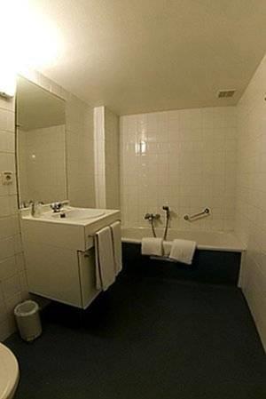 Отель Hotel Azur