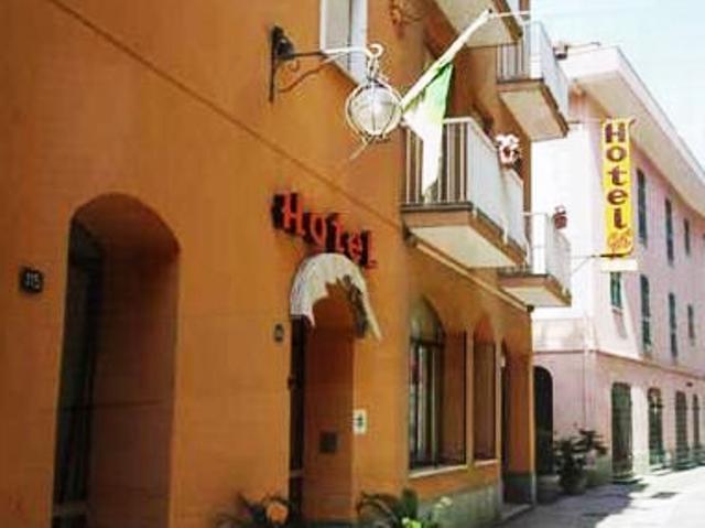 Отель Hotel Giongo