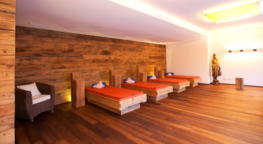 Отель Hotel Riederalm