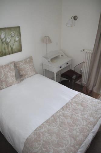 Отель Hotel Le Suroit