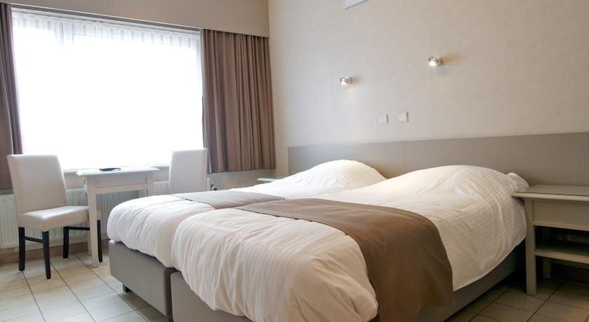 Отель Hotel De Golf