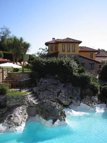 Апартаменты Apartamentos La Casona De Vidiago