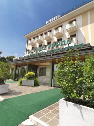 Отель Hotel Al Pino Verde