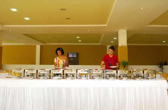 Отель Golden Dolphin Grand Hotel
