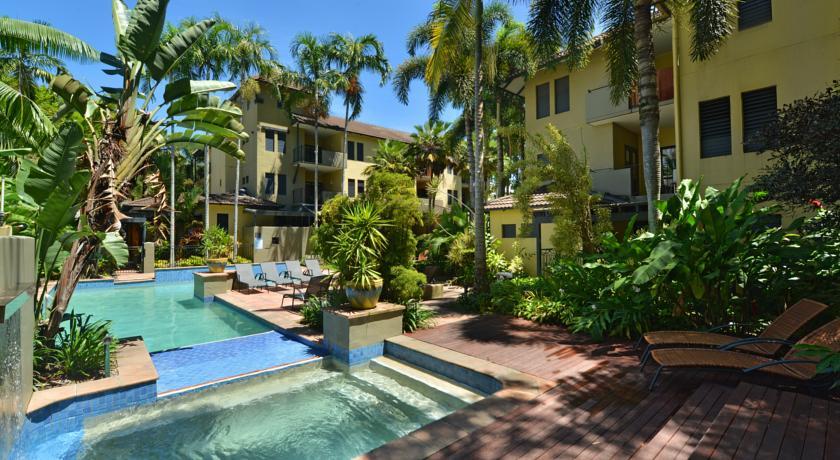 Апартаменты Reef Club Resort