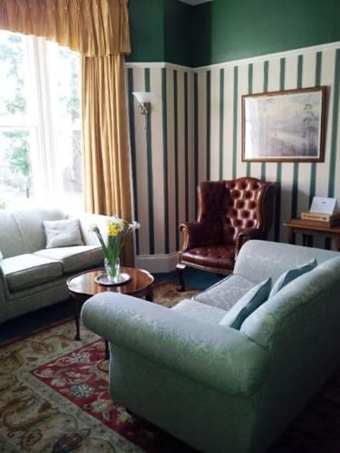 Гостевой дом The Deeside Hotel