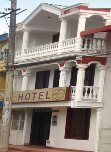 Отель Hotel Oriente Plaza