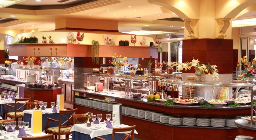 Отель Vik Hotel San Antonio