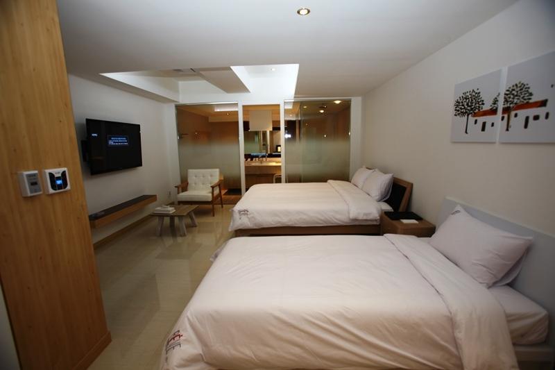 Отель Suwon Reve Hotel