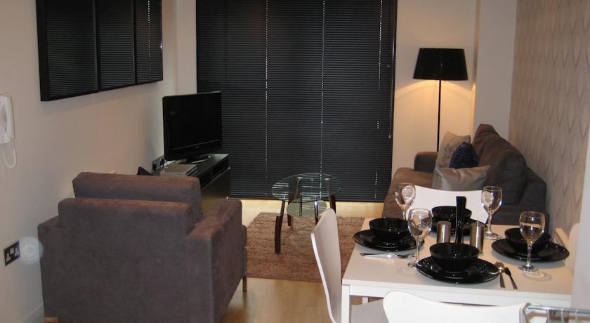 Апартаменты Entrada Apartments