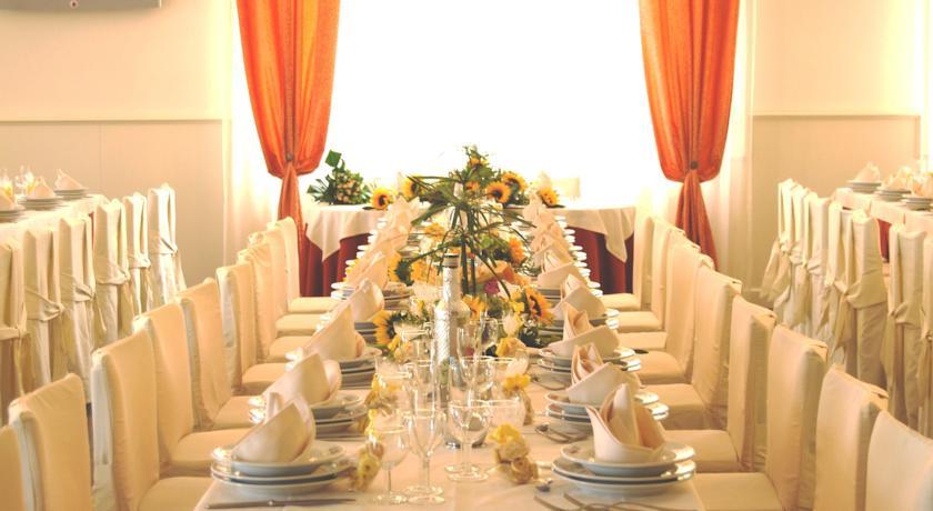 Отель La Chiesaccia Hotel Ristorante