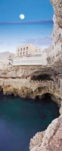 Отель Hotel Grotta Palazzese