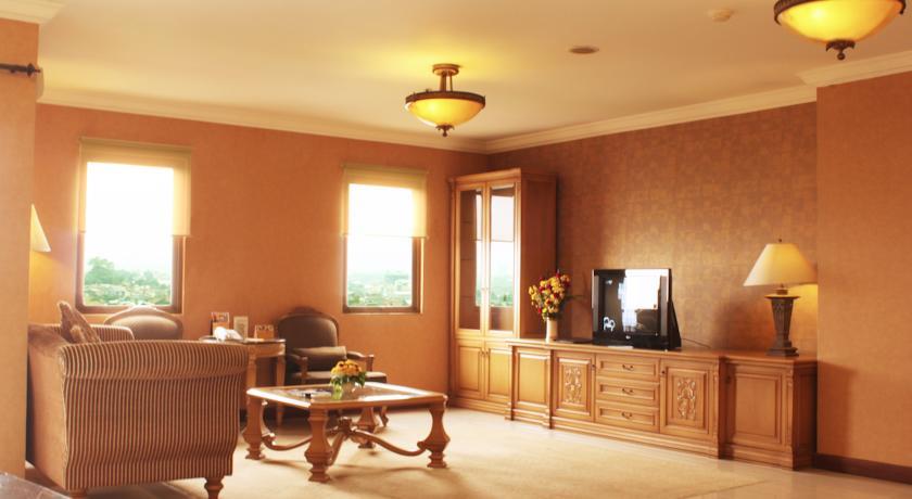 Отель The Majesty Service Appartment