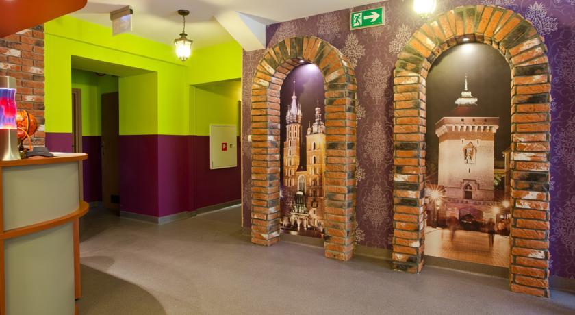 Moon Hostel New