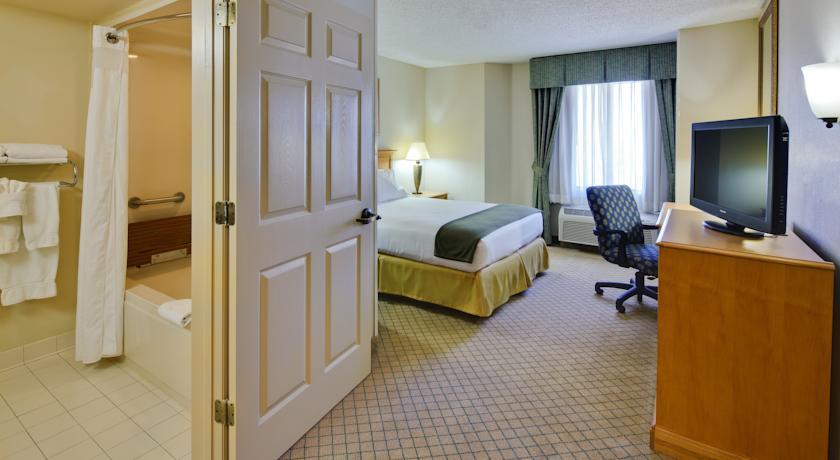 Holiday Inn Express-Nearest Universal Orlando