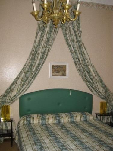 Отель Hotel Laurens