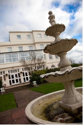 Отель Hallmark Hotel Croydon