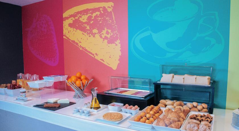 Отель Ibis Styles Zaragoza Ramiro I