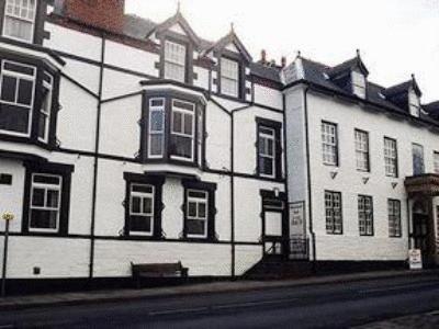Отель Owain Glyndwr Hotel