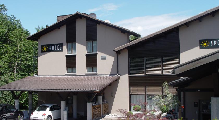 Отель Hotel Sportcenter Fünf Dörfer