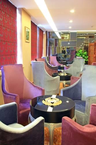 Отель Fortune International Holiday Hotel